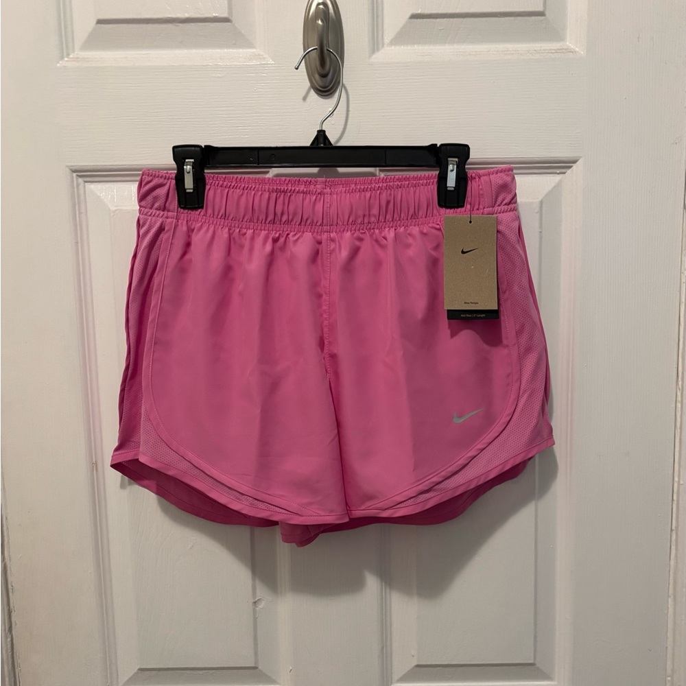 Women’s Nike Tempo Dri-Fit Running Shorts Size Medium- NWT